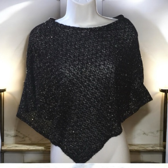 Iz Byer Other - Girls OS poncho shall black silver shimmer. Sz 12-16. Will fit womens XS/S